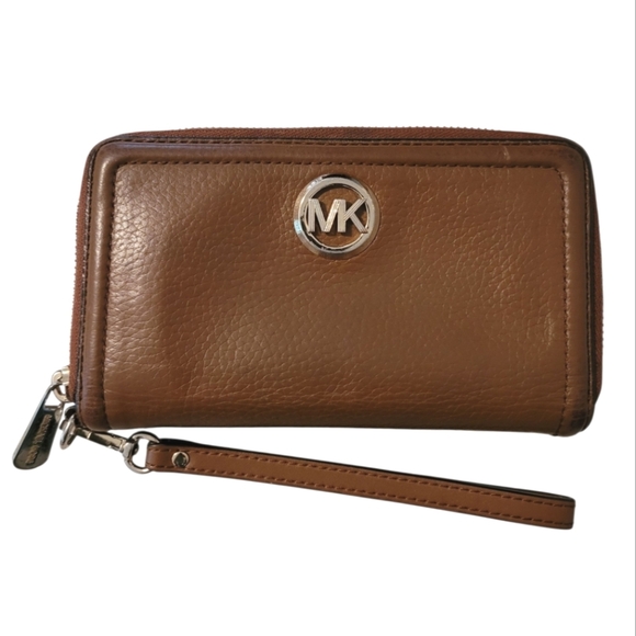 Michael Kors Cognac Brown Pebbled Leather Wallet Wristlet Practical Errands - Picture 1 of 14
